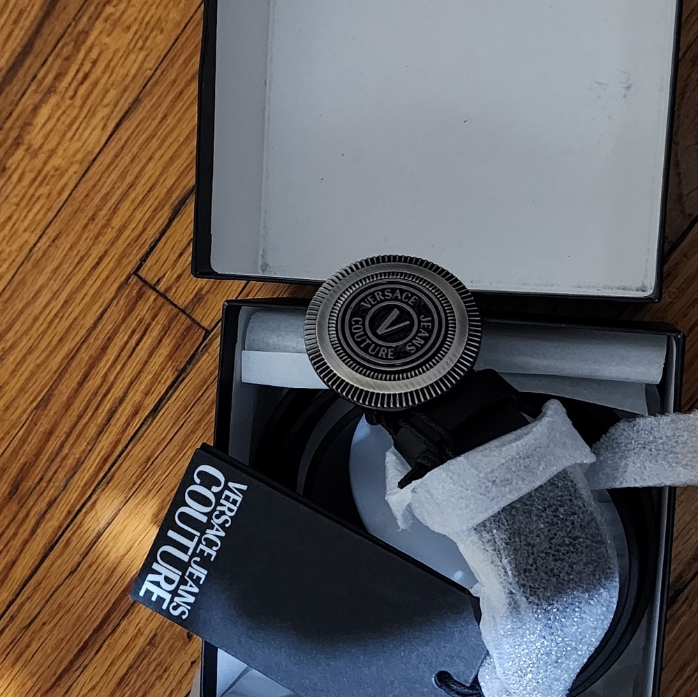 Versace leather belt brand new Original size  95cm